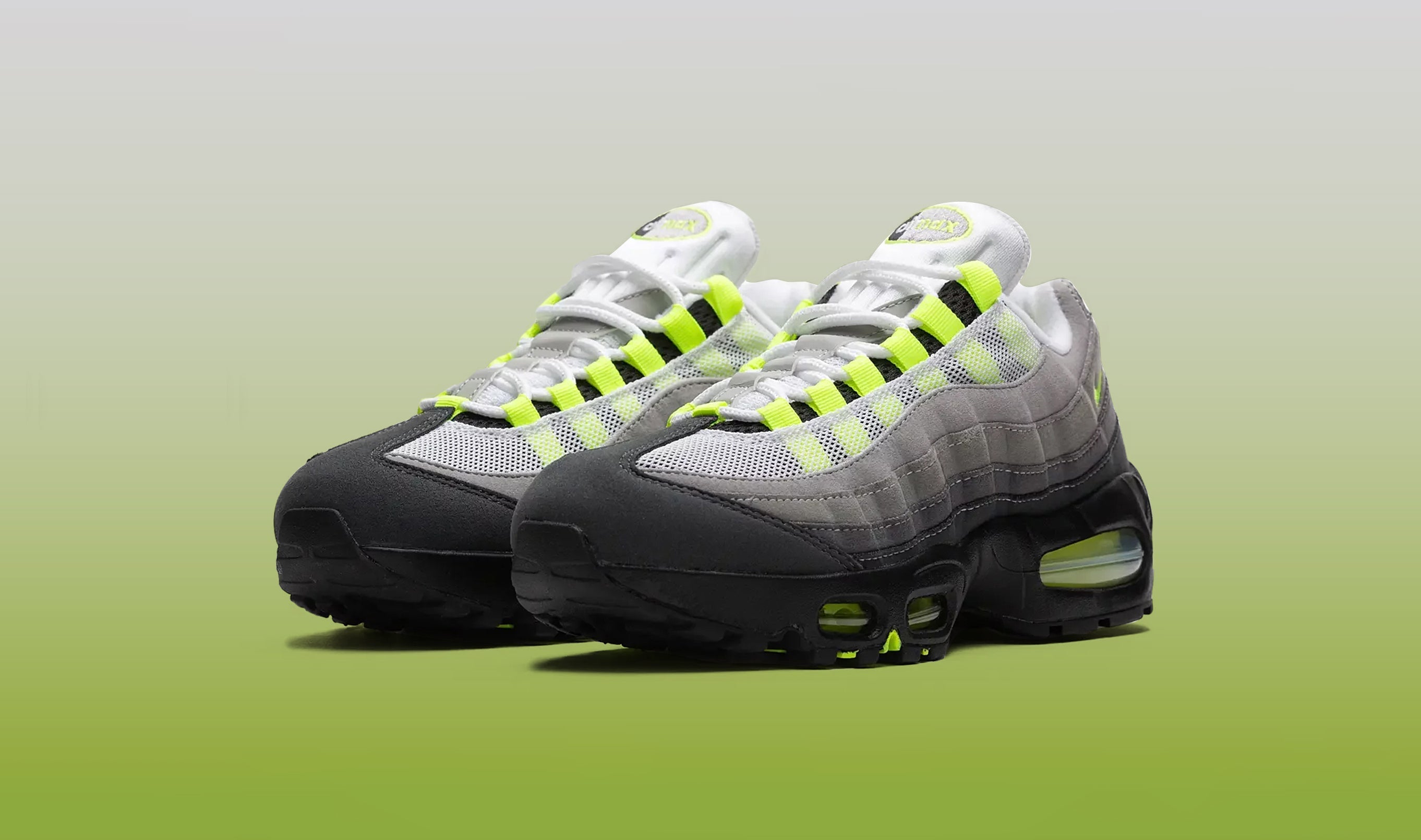 グリーンネオン Nike Air Max Moto Womens Running Shoes Cannon Black Metallic