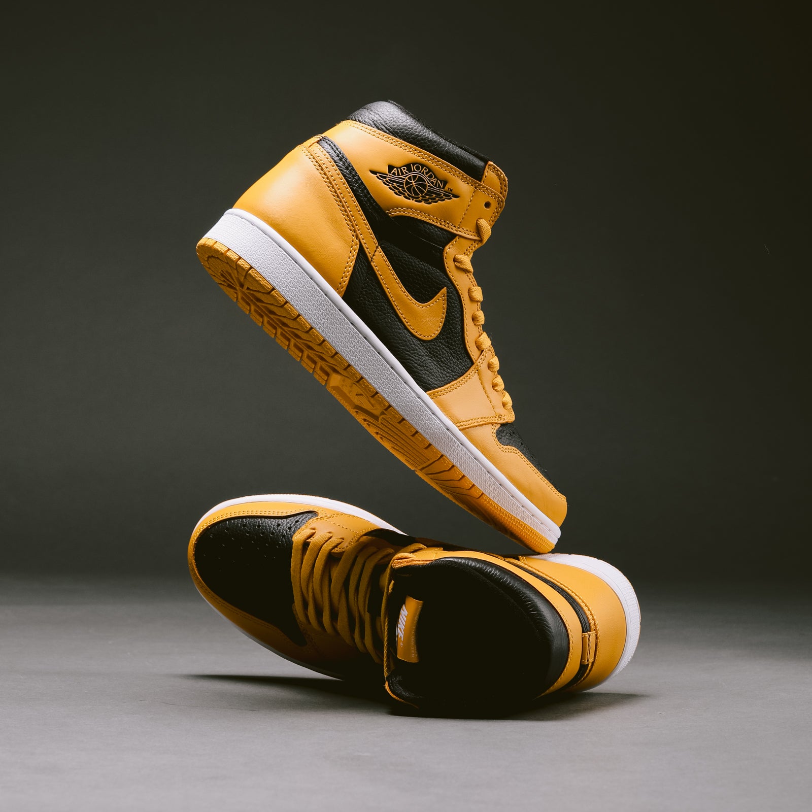 Nike Air Jordan 1 Retro Low OG SP x Fragment x Travis Scott
