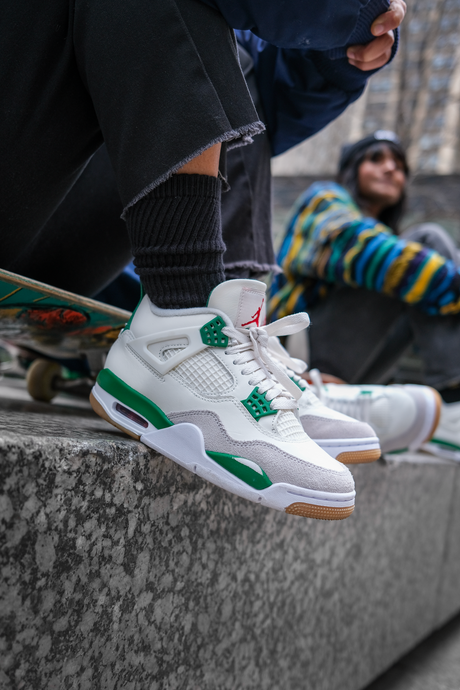 Nike SB x Air Jordan 4 Pine Green The Darkside Initiative