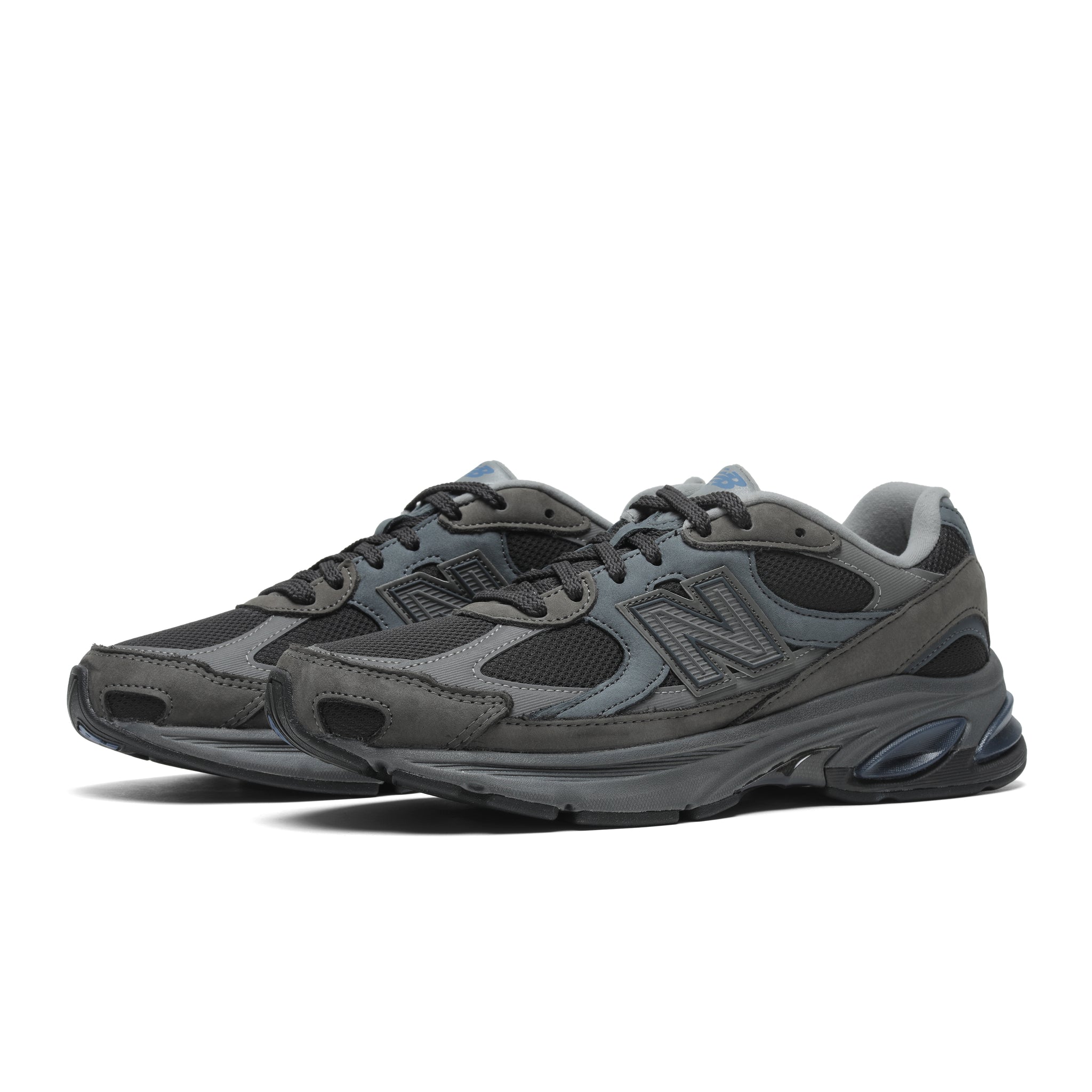 NewBalance-U2010V1-2_2048x.jpg